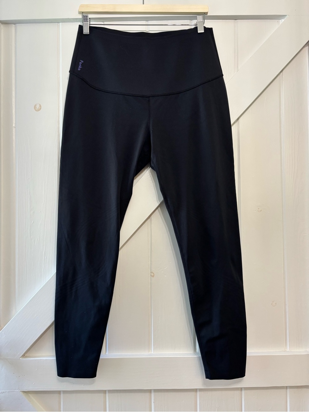 Fanka Black High Rise Compression Leggings Yoga Workout Run L - Picture 3 of 7